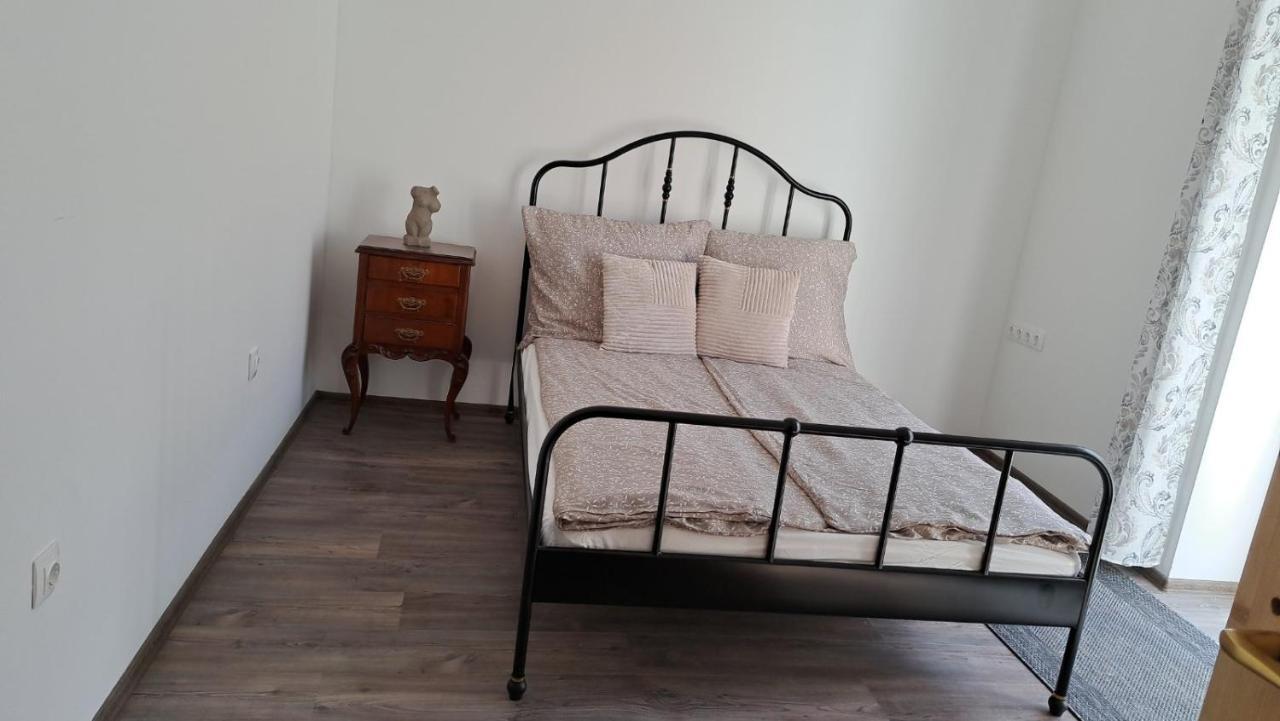 Hotel Castellum Apartman Keszthely Esterno foto